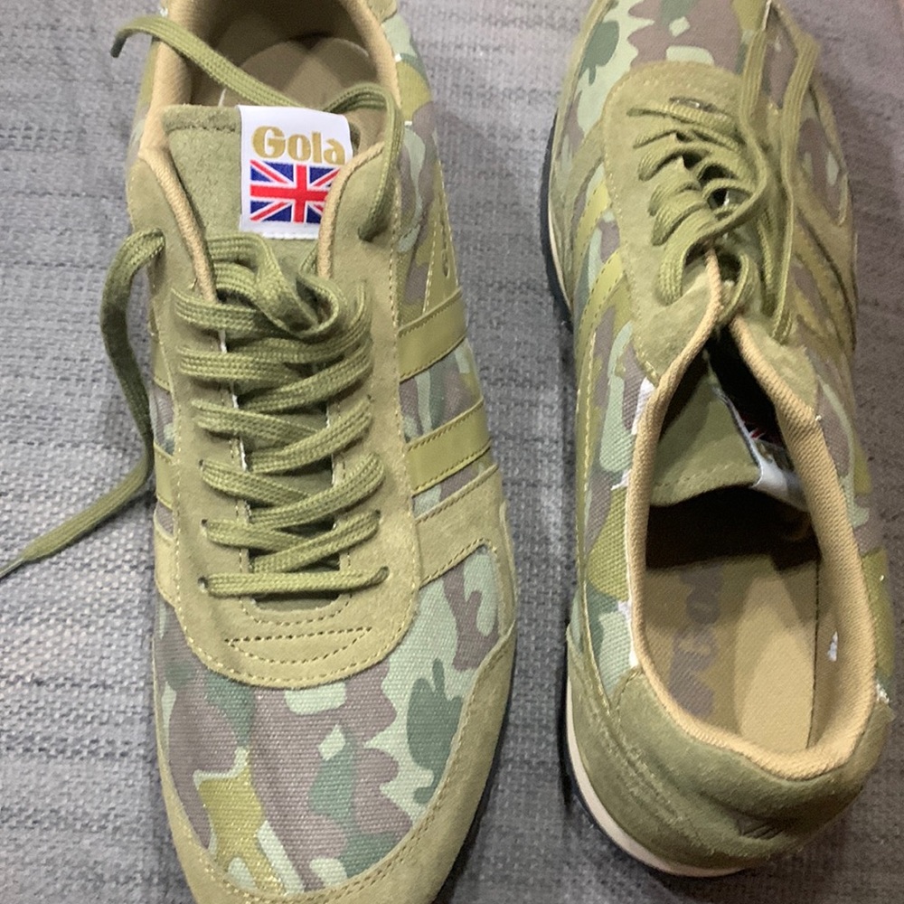 This is British popular sneakers size 13 in Camouflage design